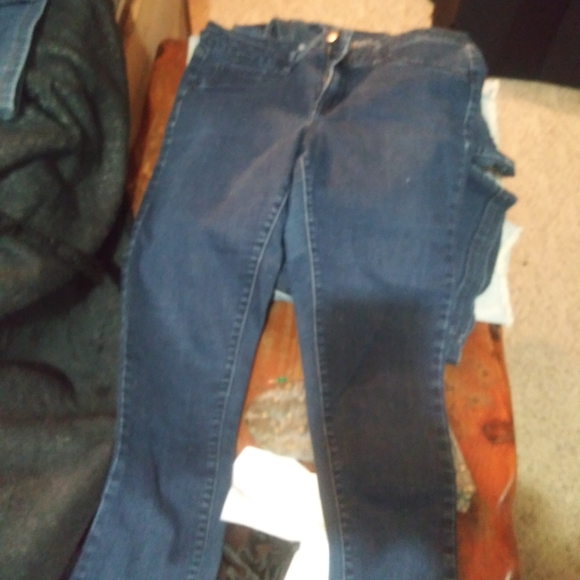 Capris - Picture 2 of 2